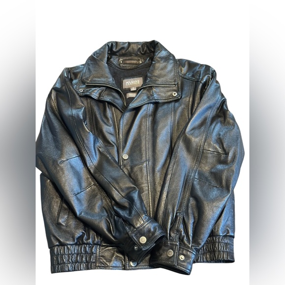 Wilsons Leather Other - Wilsons Leather Black Bomber Jacket Men's
Medium Thinsulate Insulation RN 69426